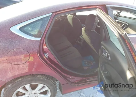 2015 Chrysler 200 Limited z USA, uszkodzony, nr VIN 1C3CCCAB6FN698913